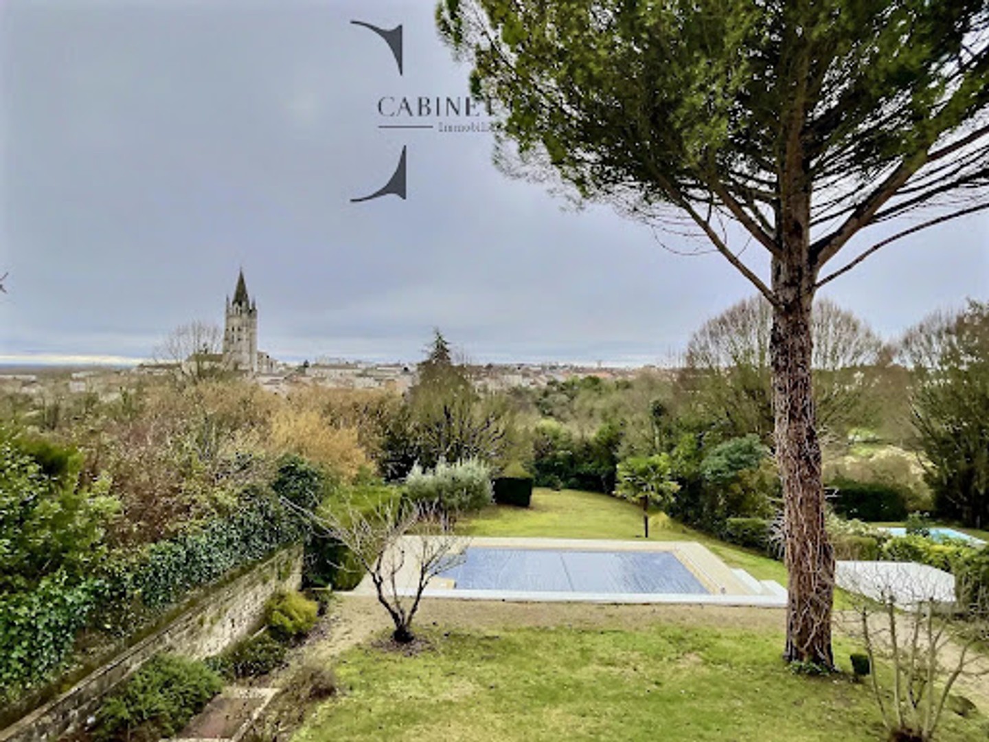 Maison 8 pièces 210 m²