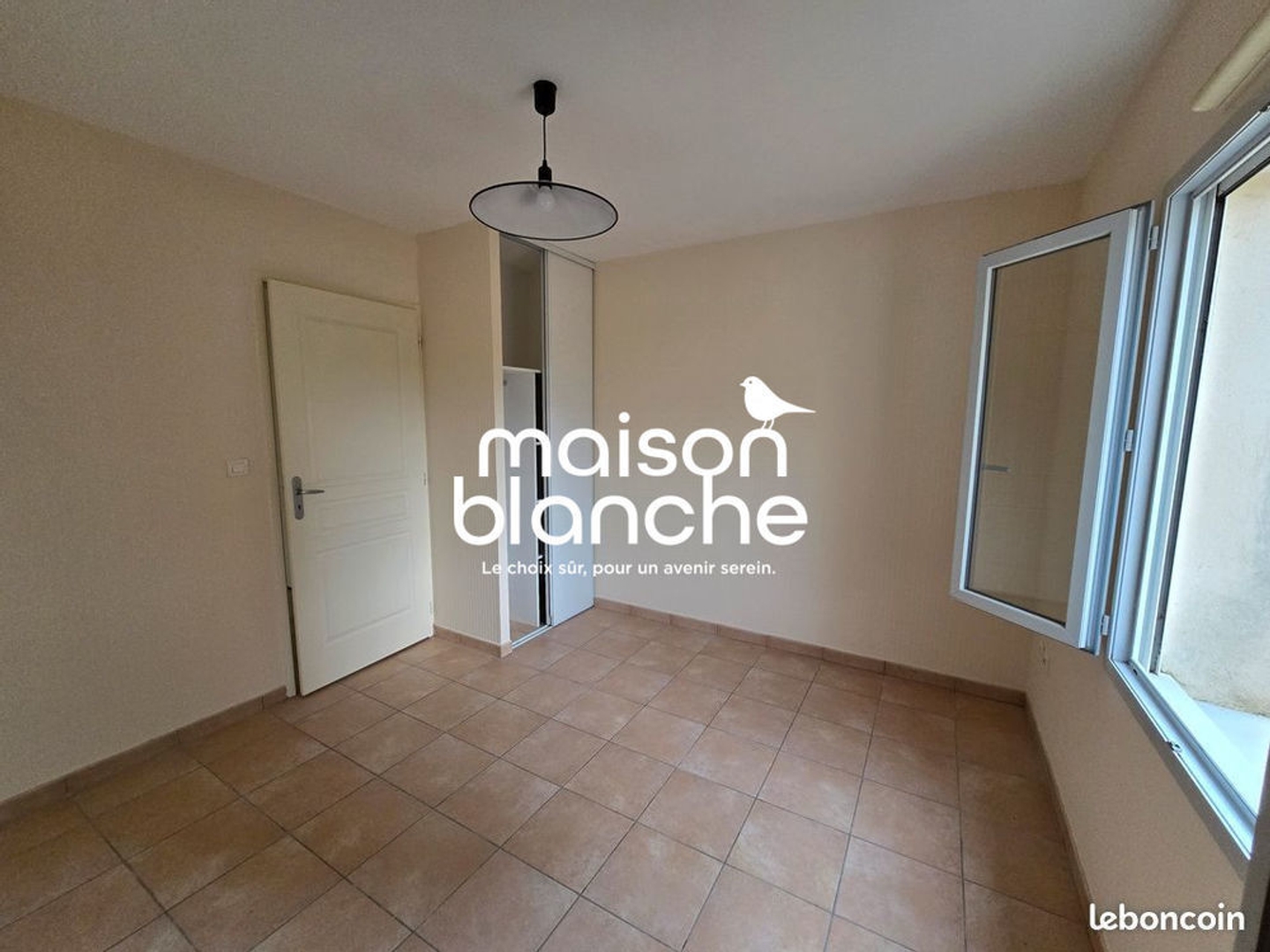 Maison à vendre - 2 pièces - 47m2 - Saint-Jean-D'angély (17400)