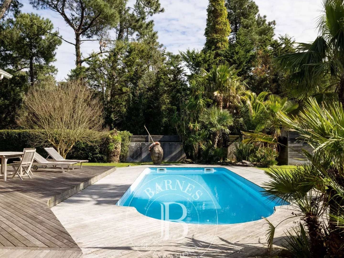 Maison 7 pièces 270 m²