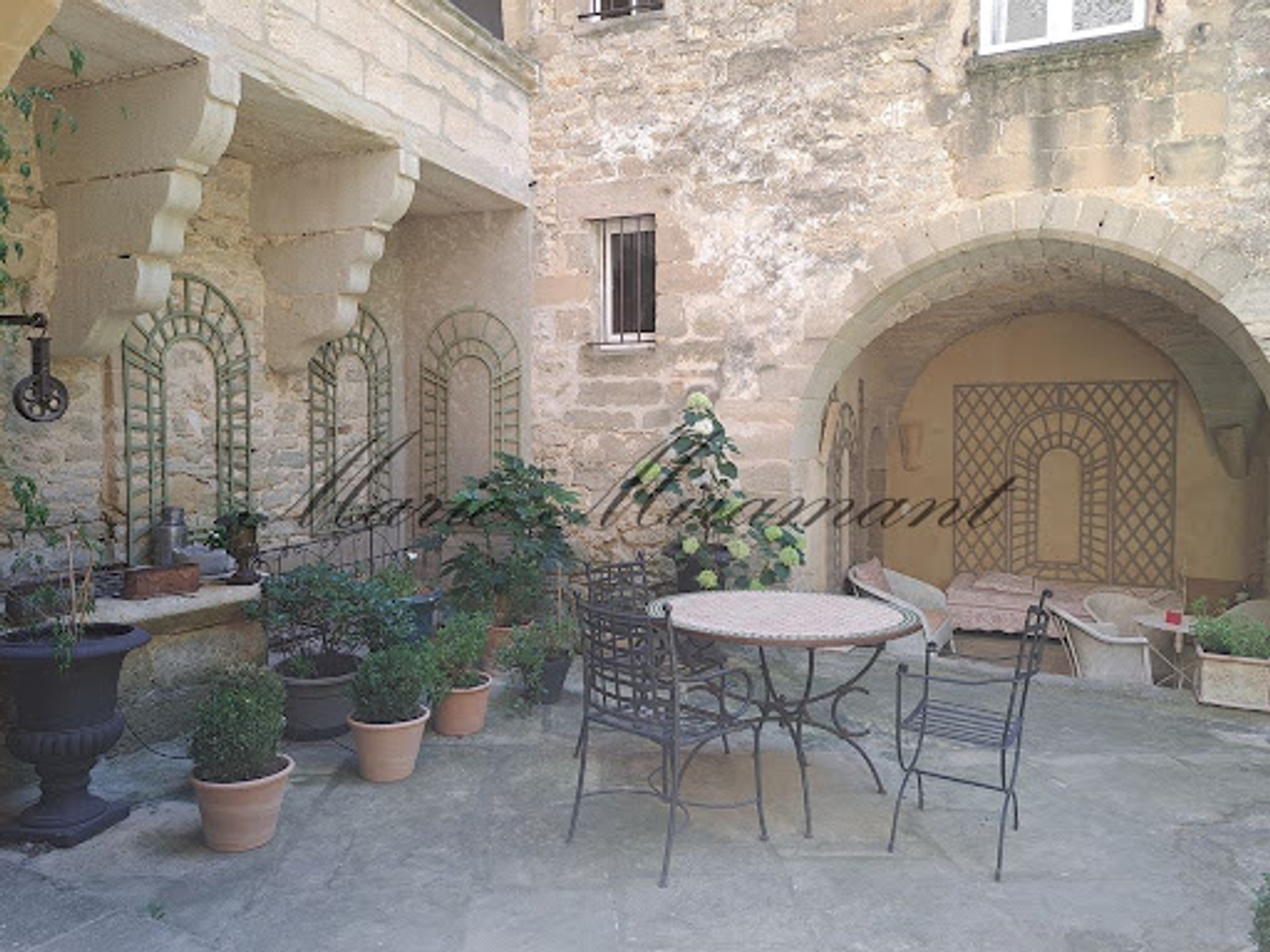 Maison à vendre - 12 pièces - 450m2 - Uzès (30700)