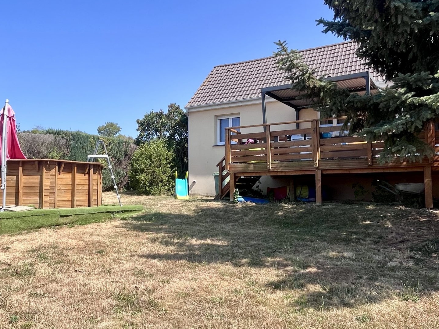 Maison 5 pièces, 3 chambres, sous-sol total