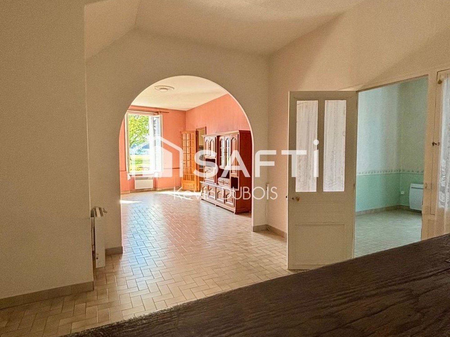 Maison à vendre - 11 pièces - 213m2 - Scorbé-Clairvaux (86140)