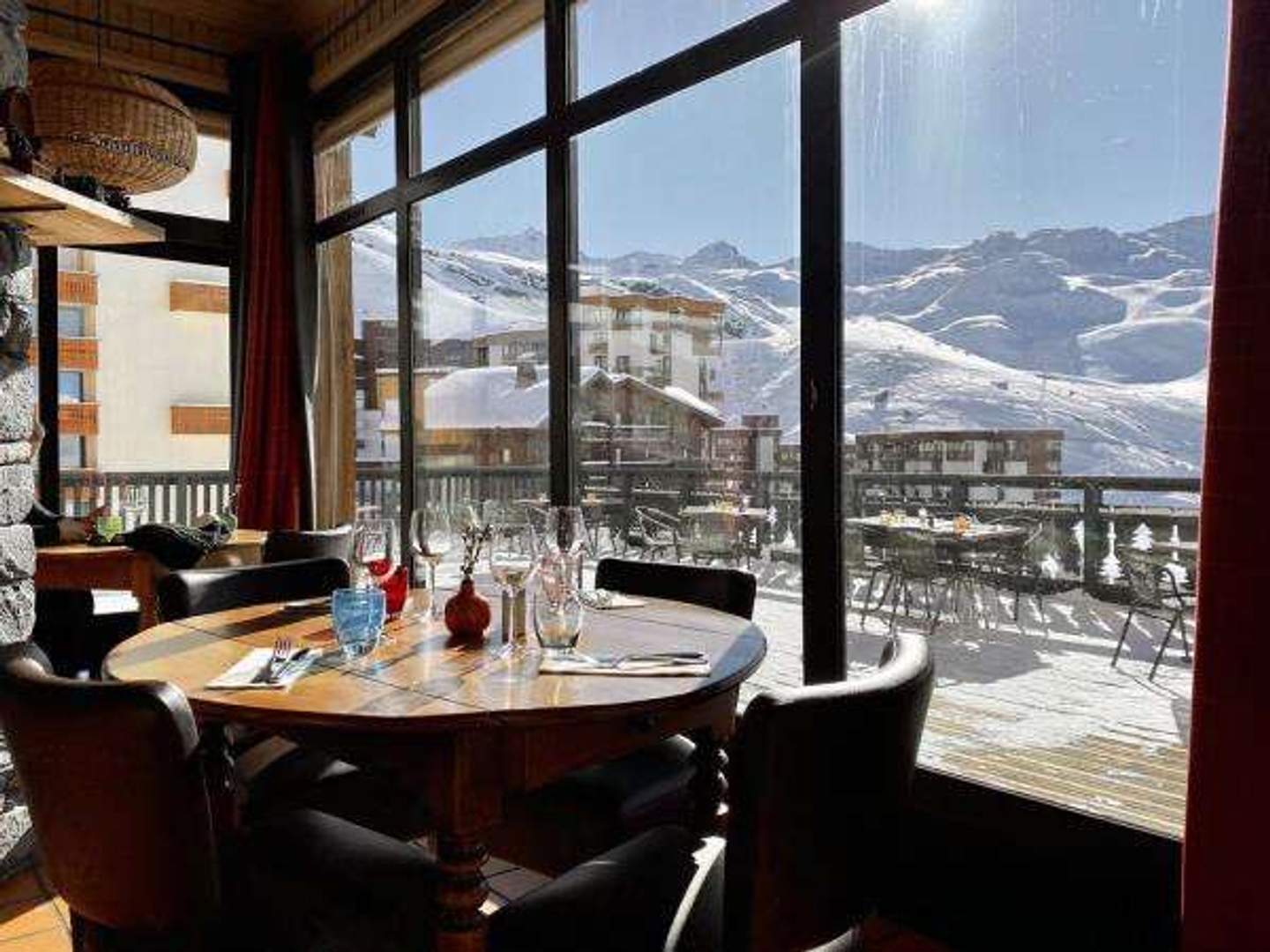 AV restaurant-bar station de ski front de neige 74