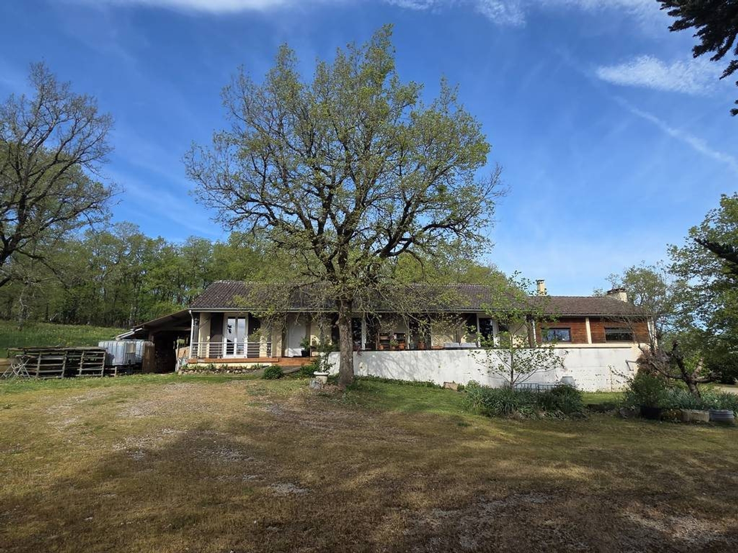 Ensemble de deux maisons sur 1,5ha de terrain