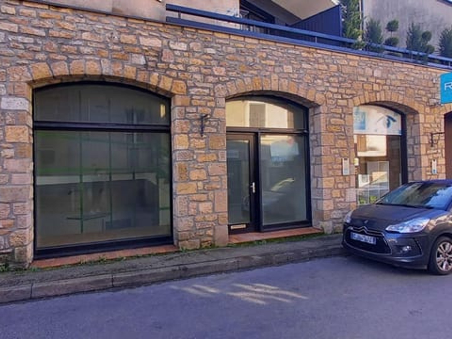 Immeuble commercial 1 pièce 70 m²