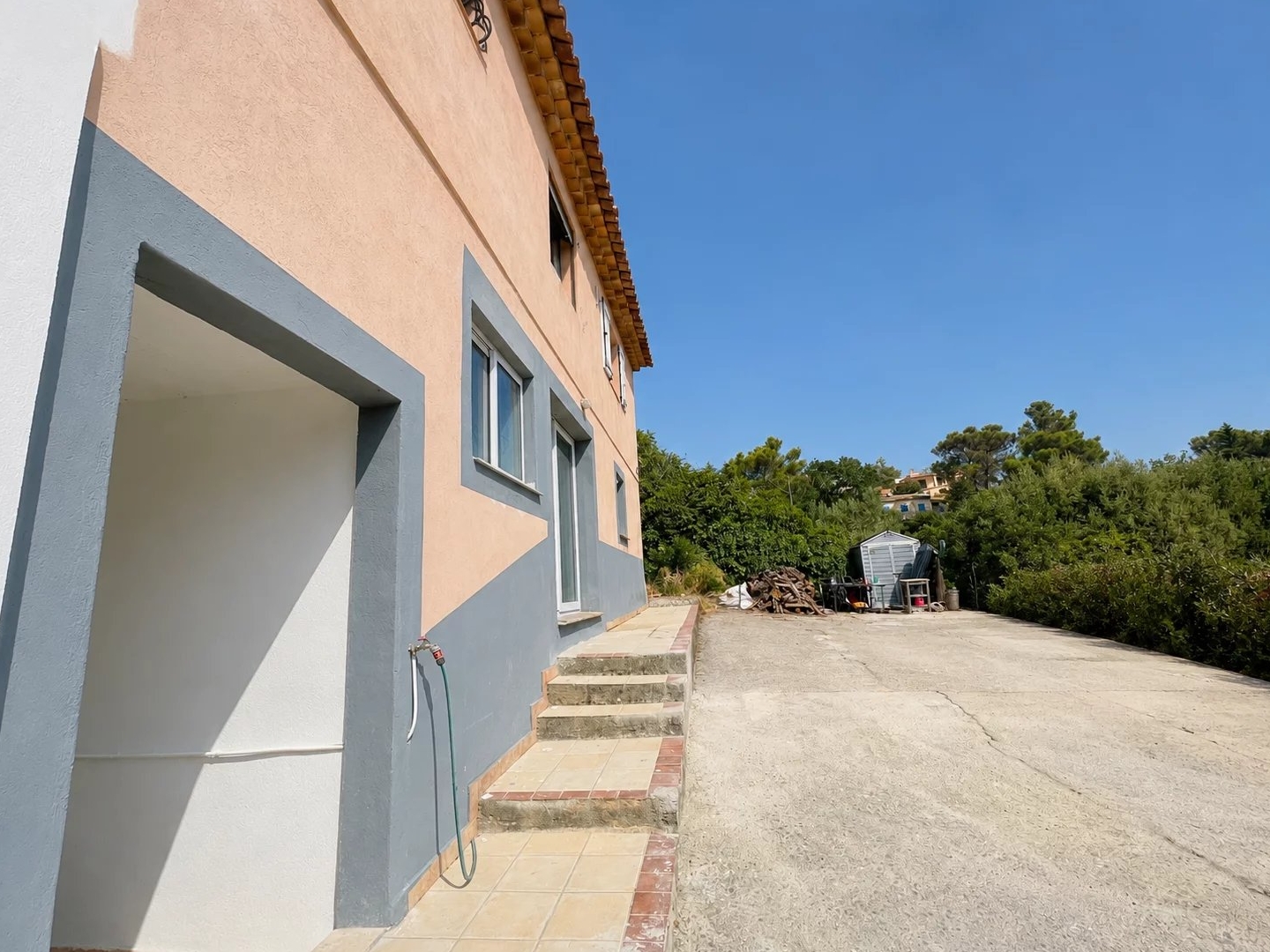 Appartement à vendre - 3 pièces - 82m2 - Le Luc (83340)
