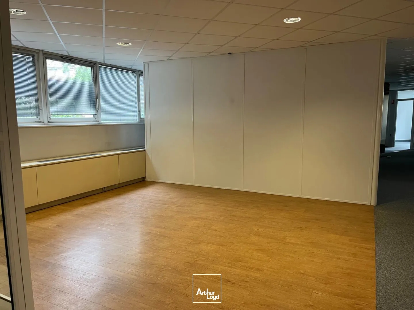 Bureaux à vendre - 761m2 - Creil (60100)