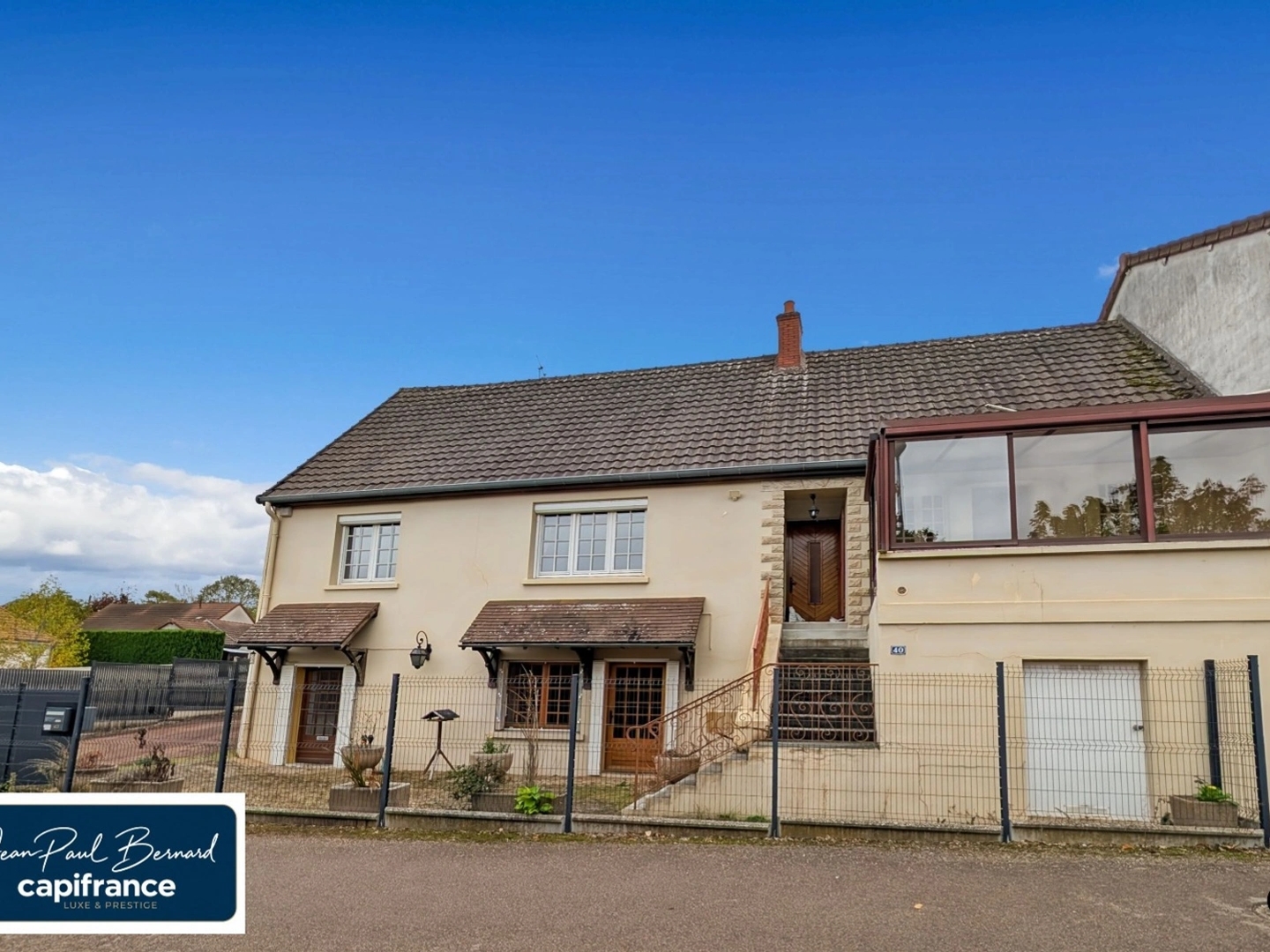 Maison à vendre - 5 pièces - 243m2 - Saint-Léger-Sur-D... (71510)