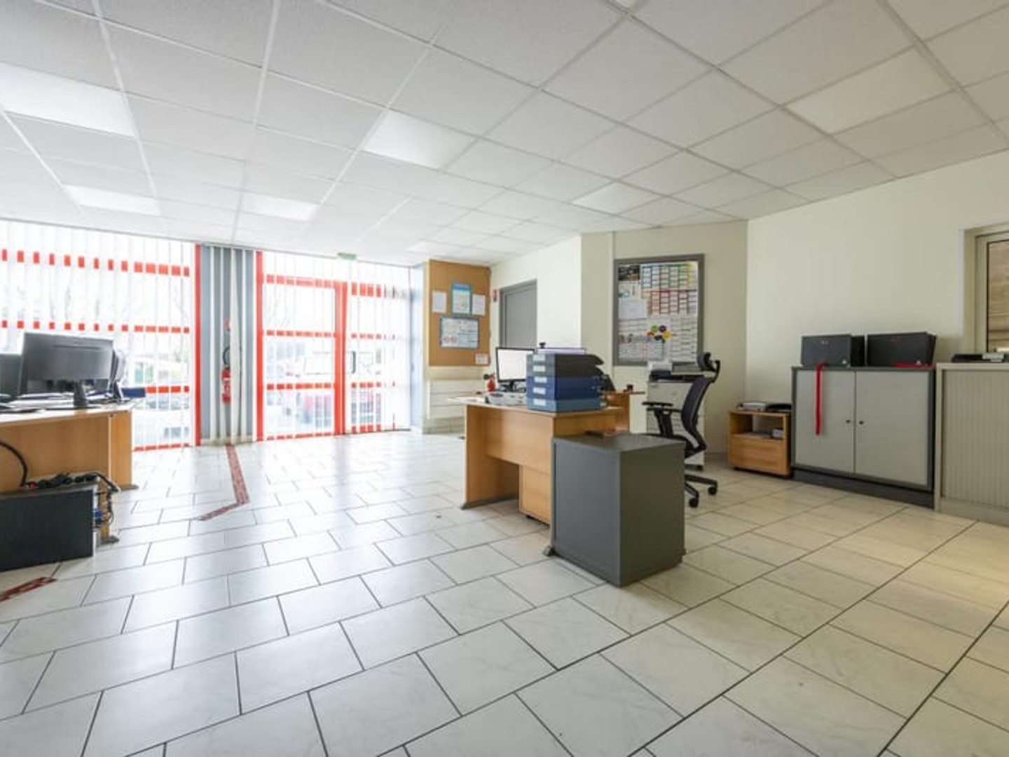 Locaux à vendre - 5 pièces - 489m2 - Treillières (44119)