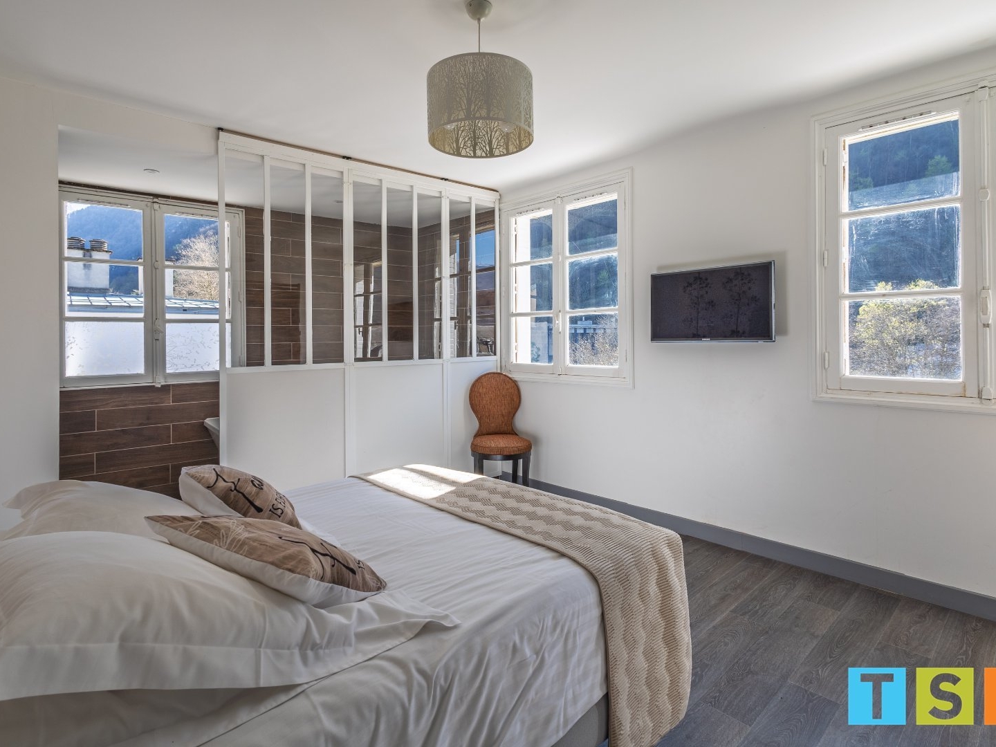 Appartement à vendre - 4 pièces - 82m2 - Bagnères-De-Luchon (31110)