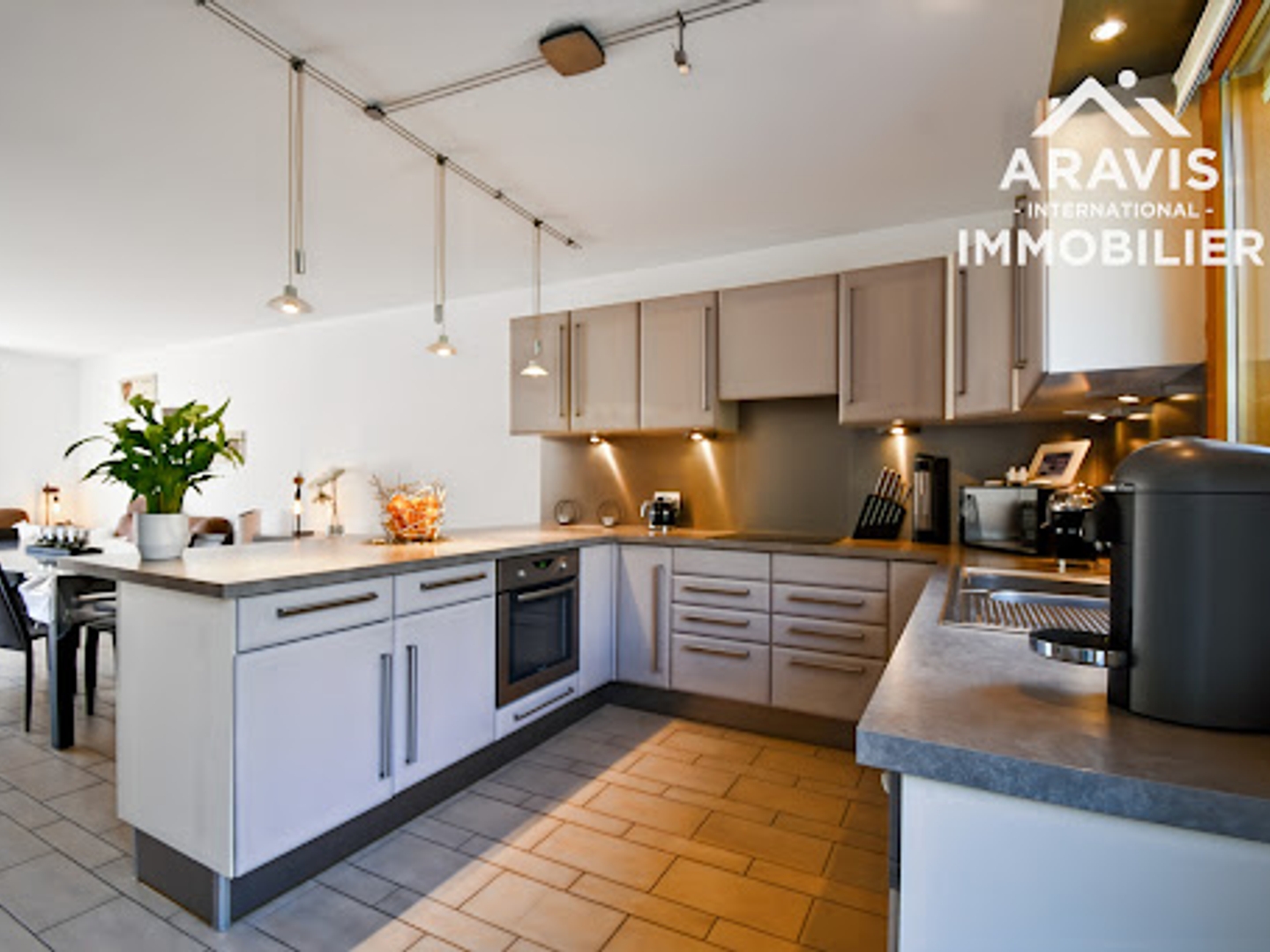 Appartement à vendre - 4 pièces - 101m2 - Thônes (74230)
