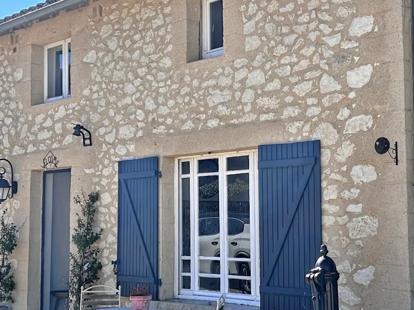 Superbe maison de 3 chambres avec maison d'amis indépendante, piscine et potentiel d'activité