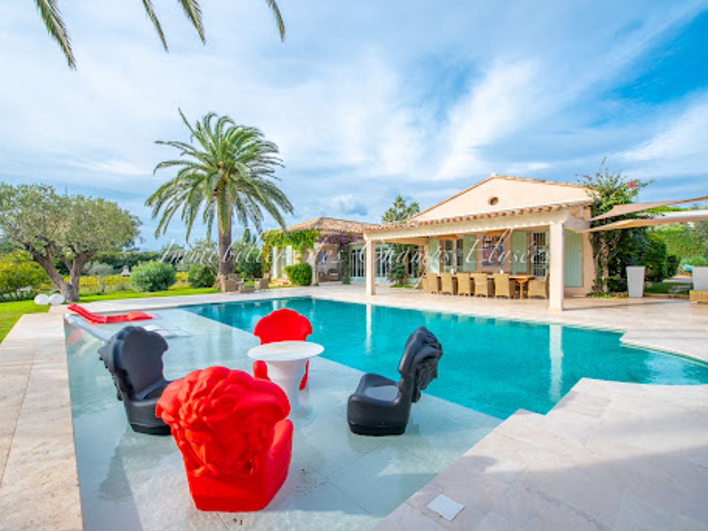 Maison à vendre - 350m2 - Saint-Tropez (83990)