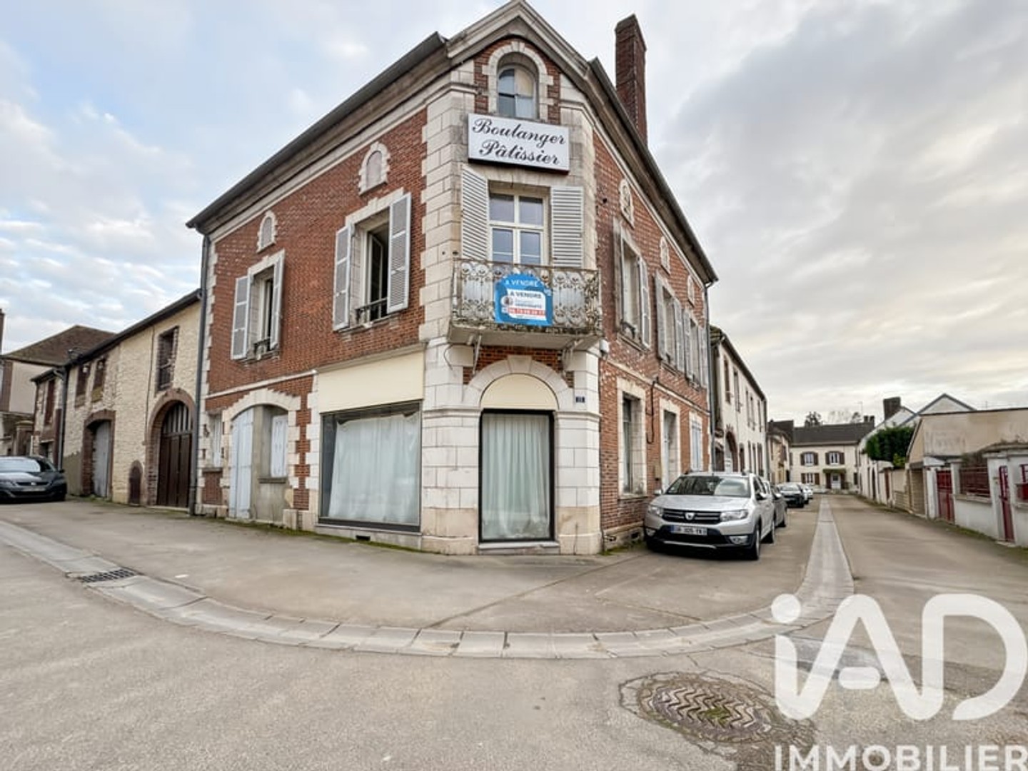Maison avec appartements 158 m²