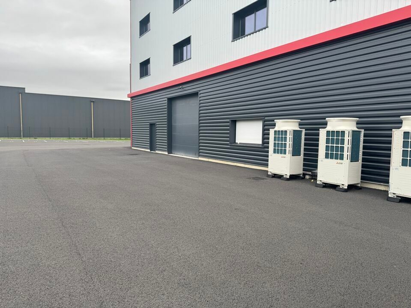 Magasin à vendre - 328m2 - La Ville-Aux-Dames (37700)