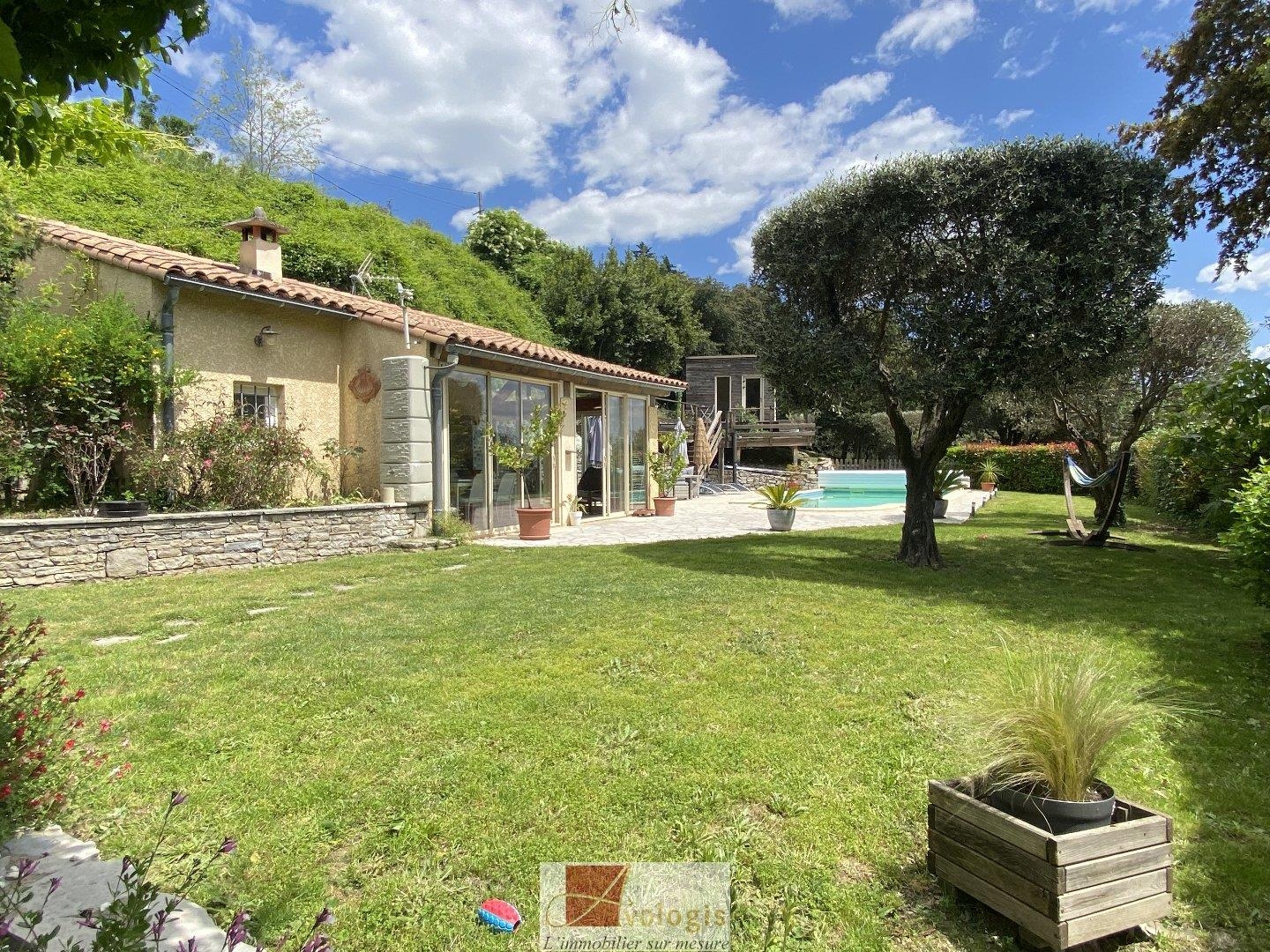 Maison à vendre - 7 pièces - 166m2 - Le Vigan (30120)