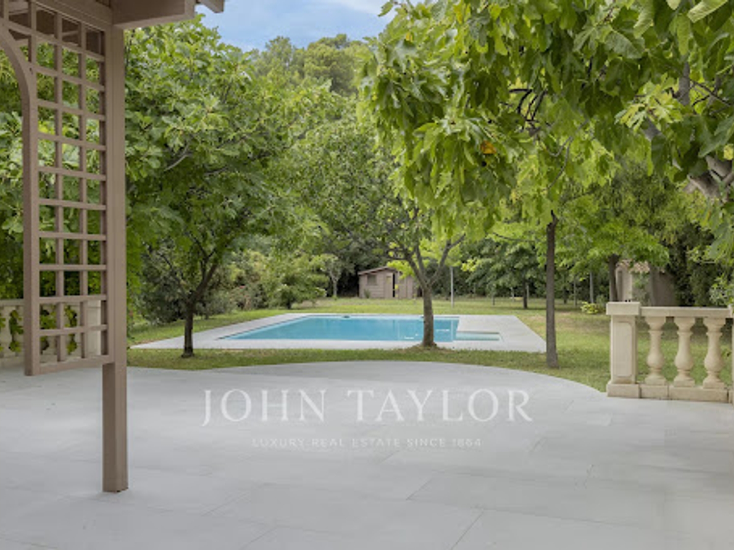 Maison 8 pièces 257 m²