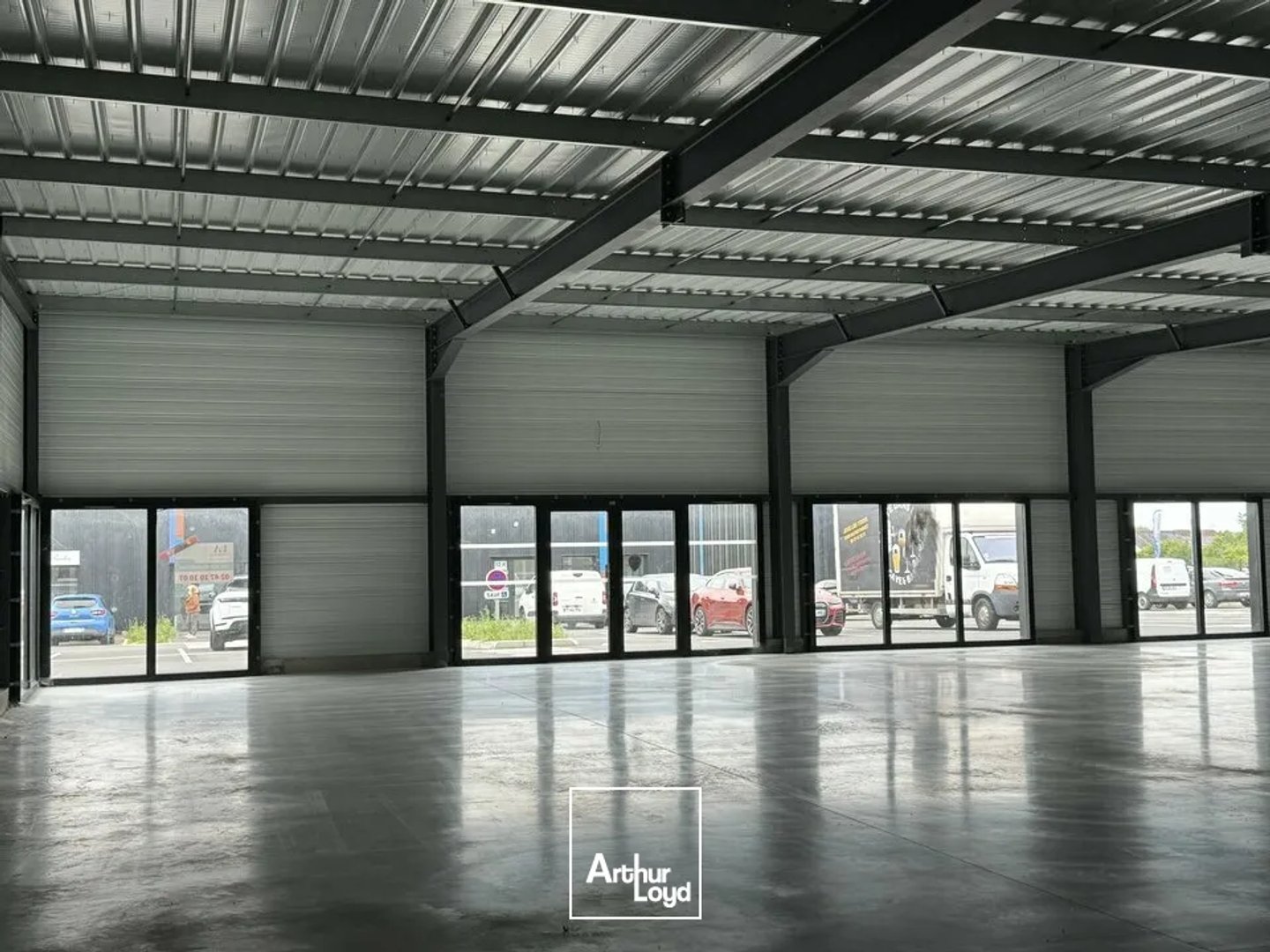 Locaux à vendre - 600m2 - Montbazon (37250)