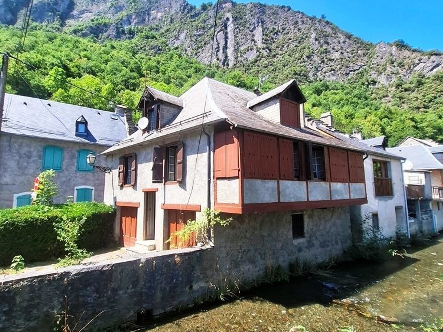 Maison à vendre - 5 pièces - 72m2 - Saint-Béat-Lez (31440)