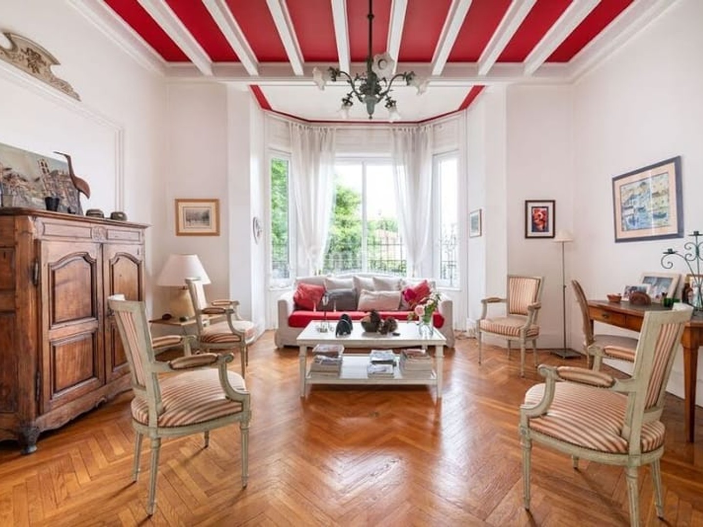 Maison 15 pièces 350 m²