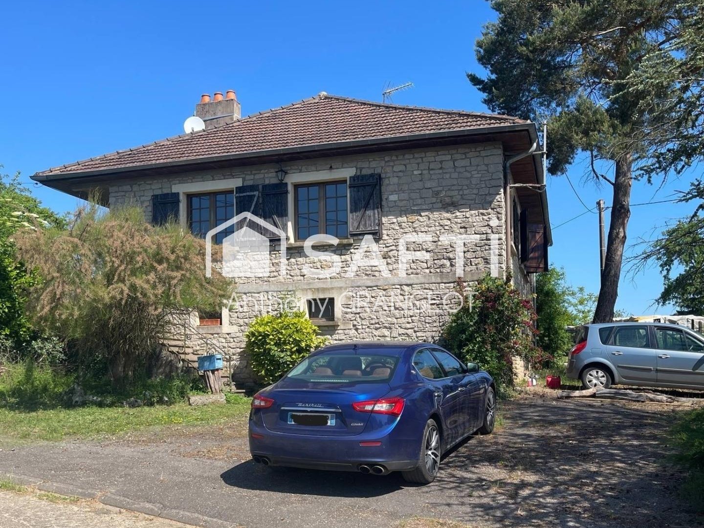 maison individuelle de village avec terrain et garage
