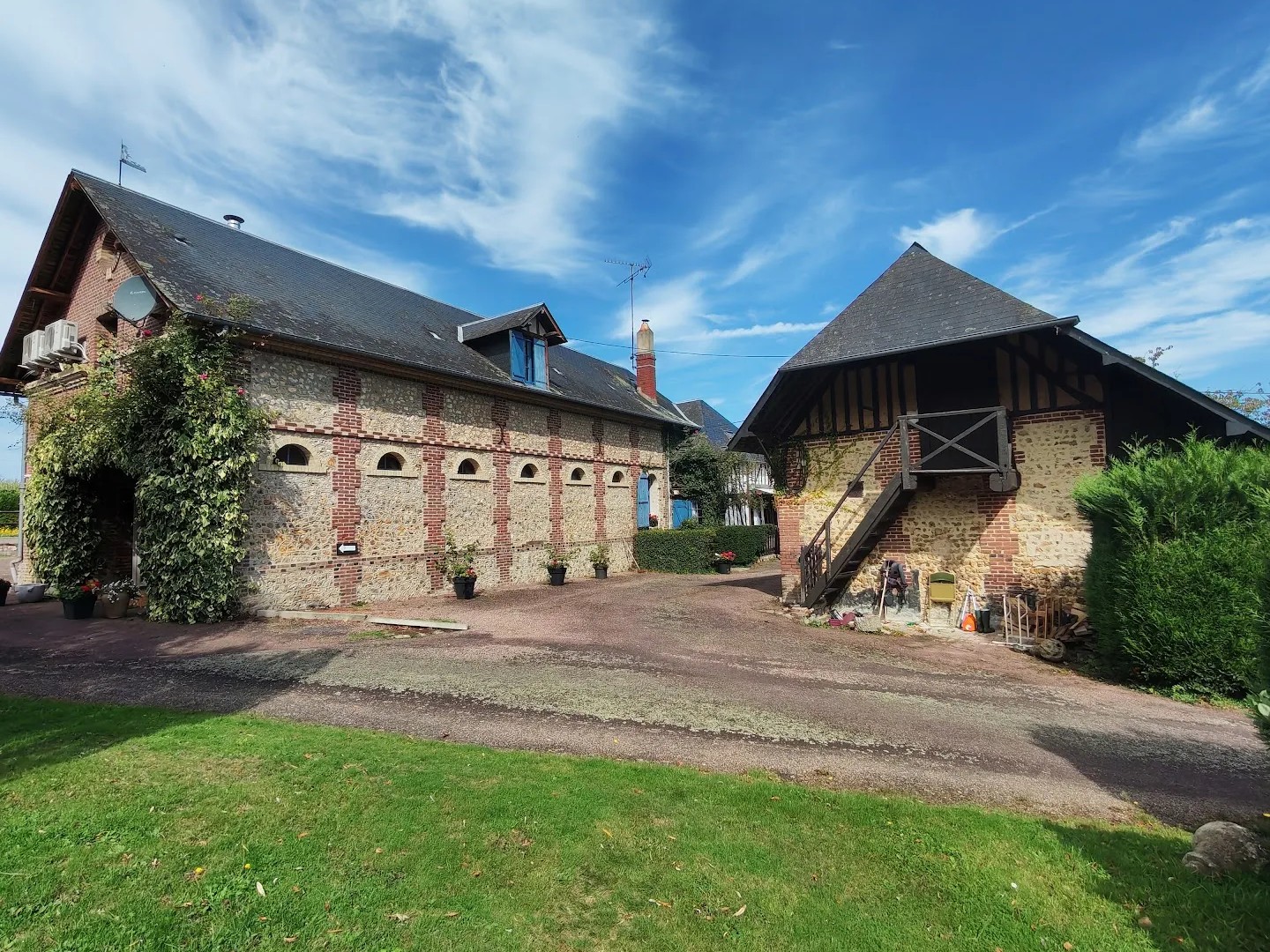 Maison 6 pièces 270 m²