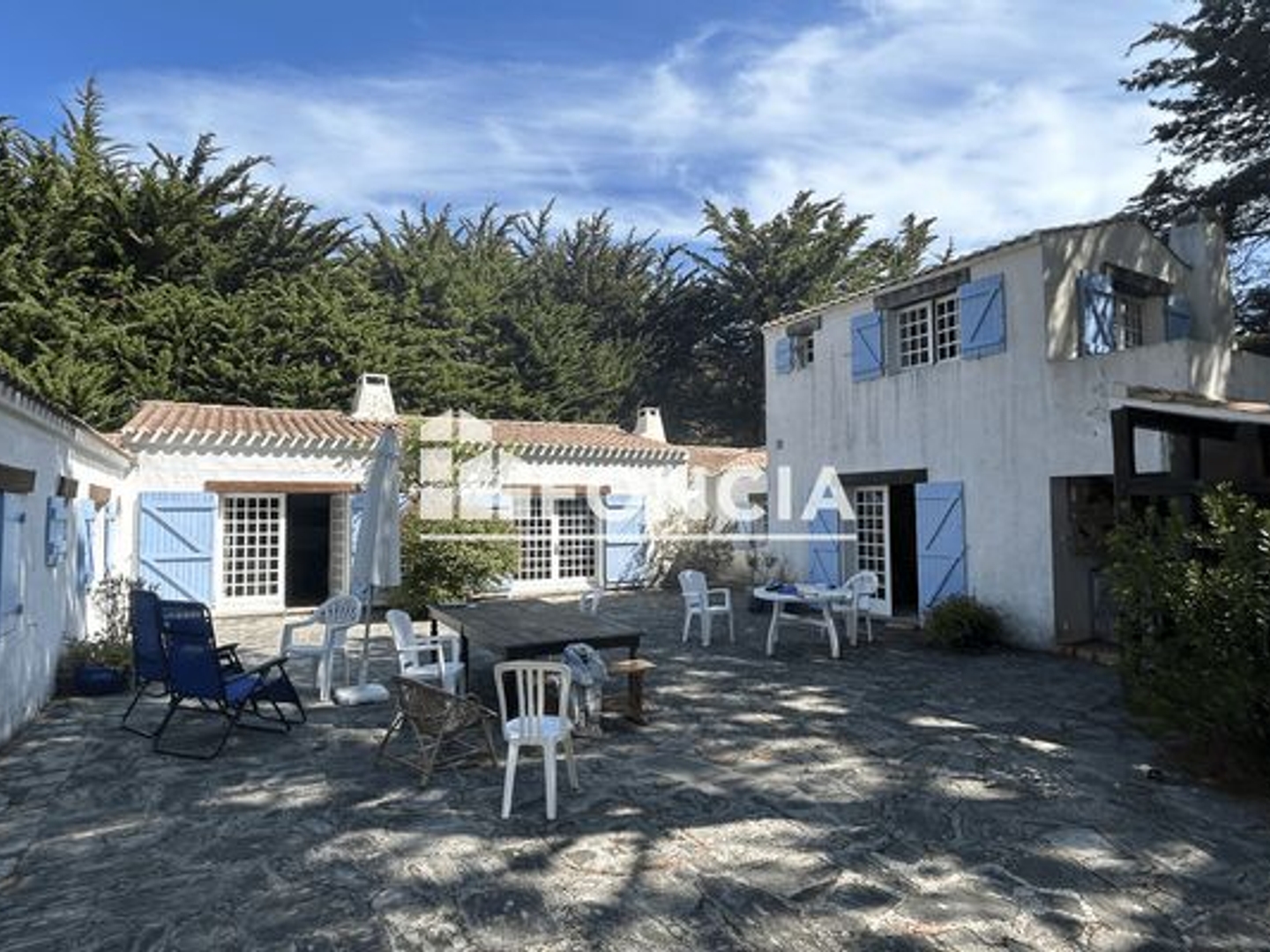 Maison à vendre - 10 pièces - 240m2 - L'épine (85740)