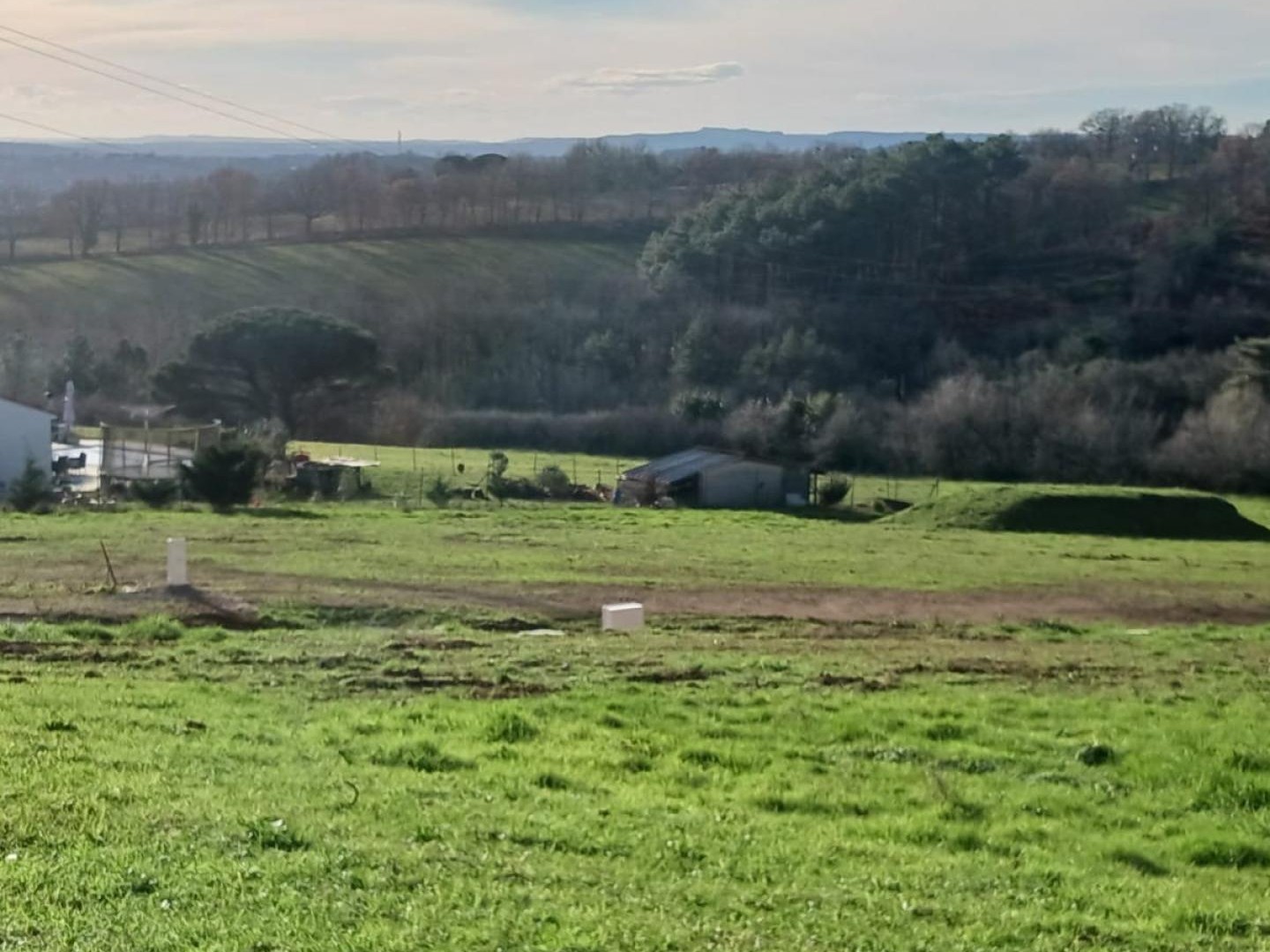 Terrain constructible sur les hauteurs de Burlats