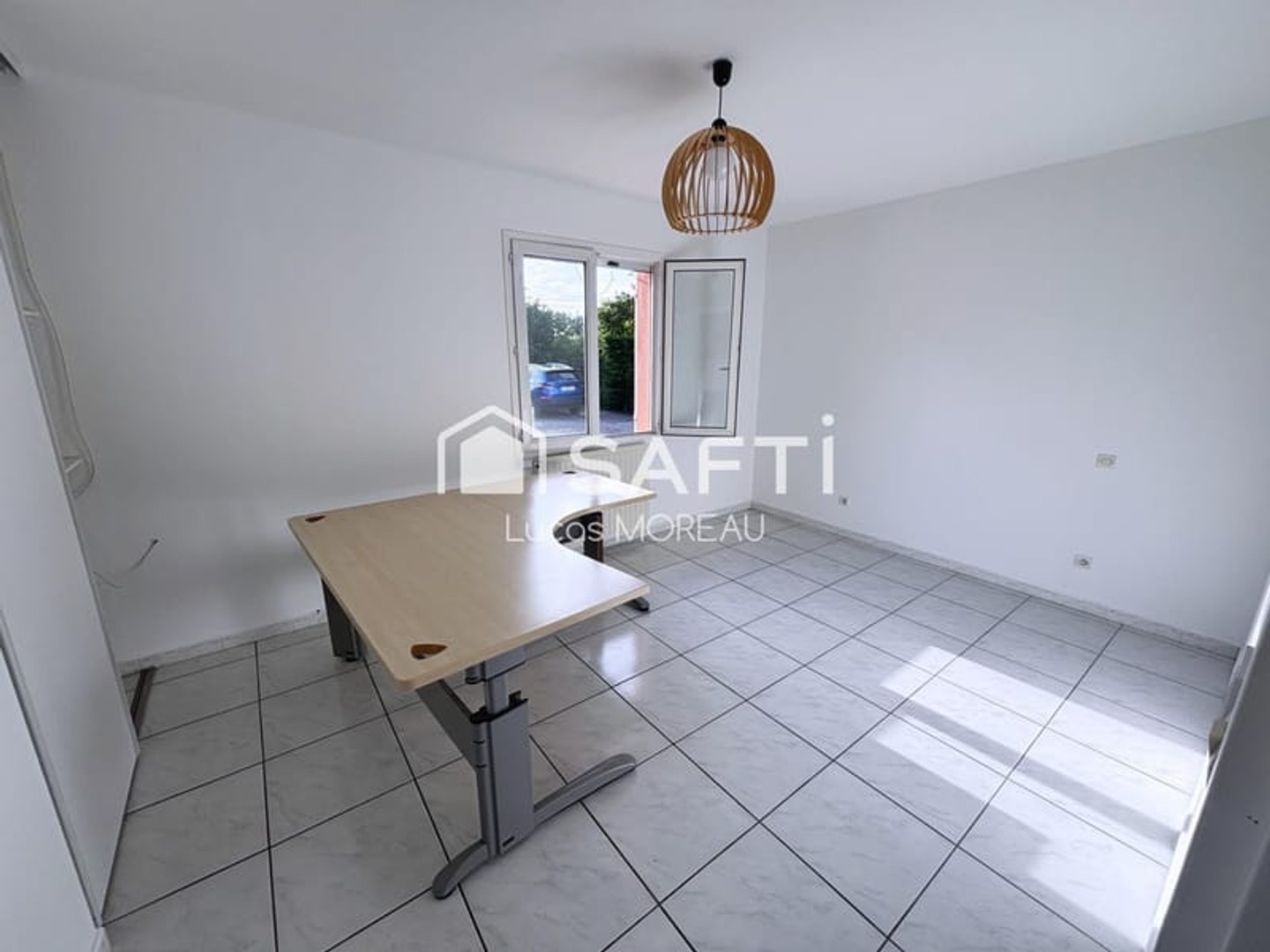 Bureaux à vendre - 4 pièces - 116m2 - Montauban (82000)