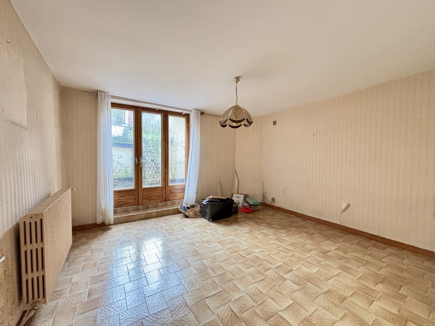 Maison à vendre - 4 pièces - 114m2 - Ruffec (16700)