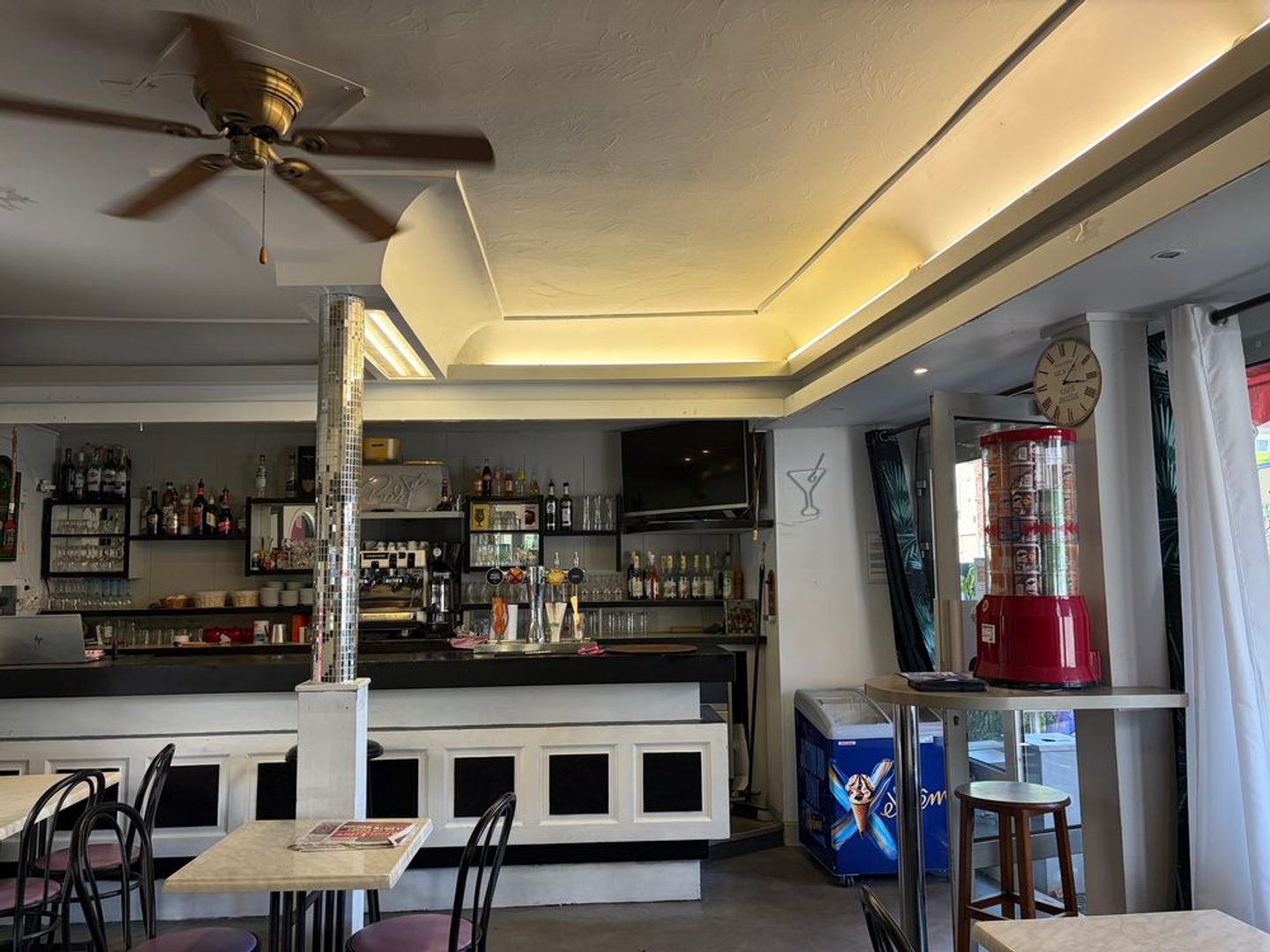 Magasin à vendre - 60m2 - Millau (12100)