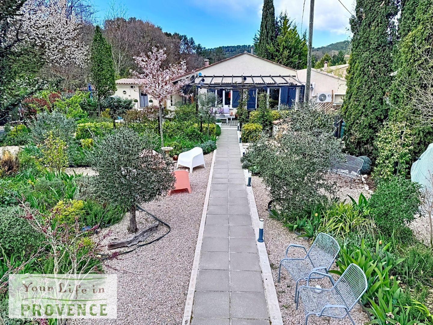 Maison à vendre - 4 pièces - 109m2 - Entrecasteaux (83570)