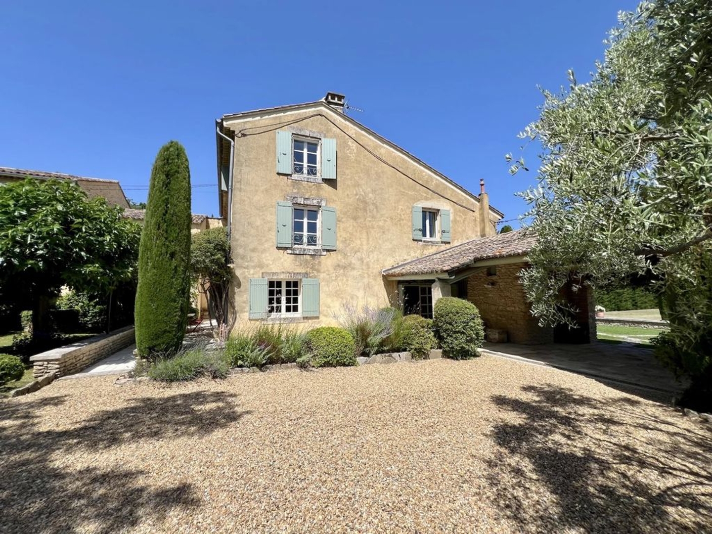 Villa 300 m²
