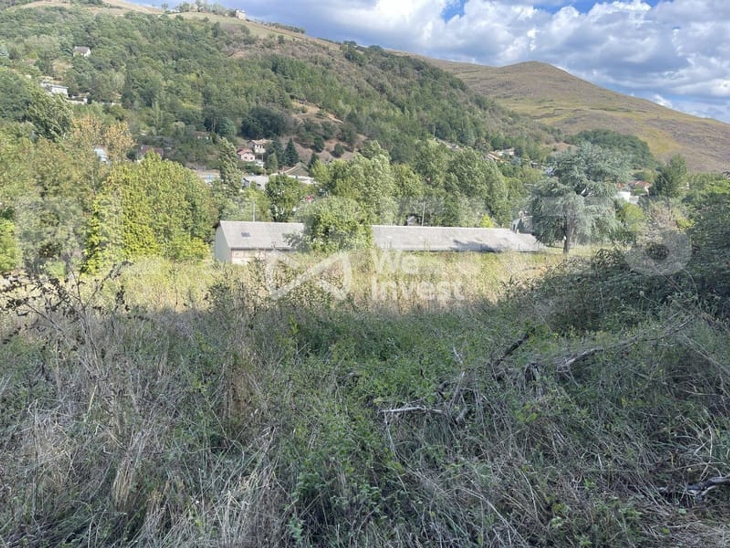 Terrain 2700 m²
