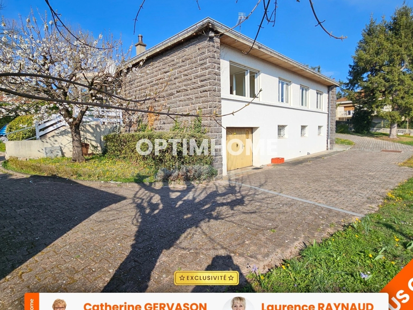 Maison 4 pièces -3 chambres- plusieurs garages -Beau terrain 2000 m2 - PERIGNAT LES SARLIEVE (63)