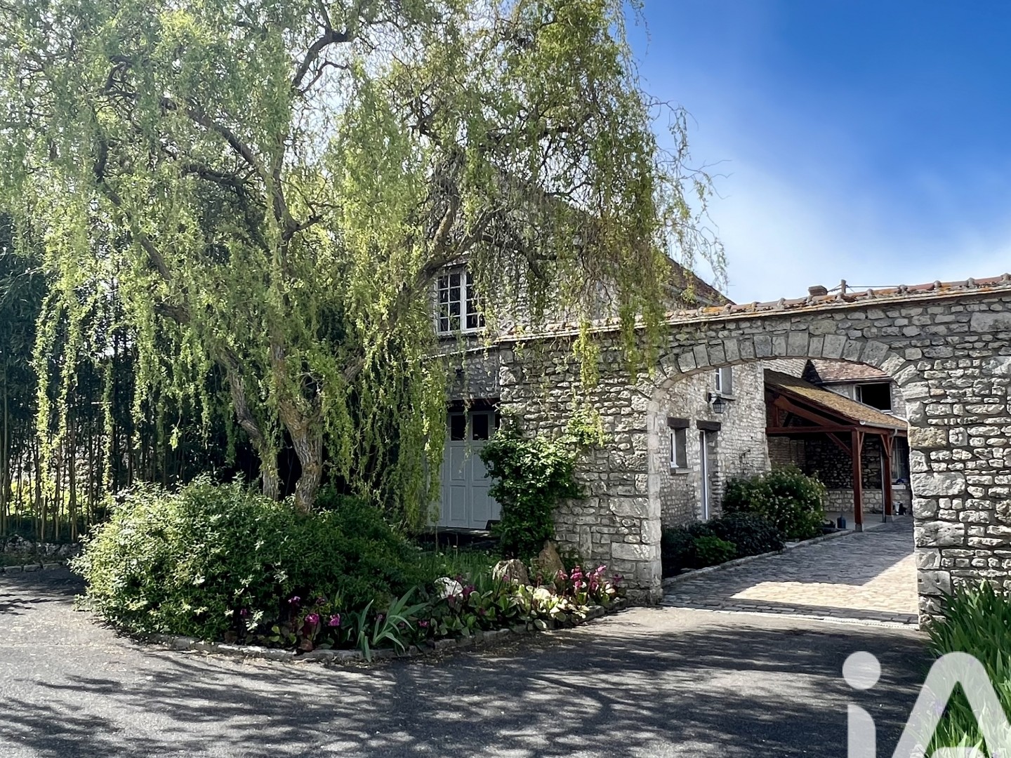 Maison 12 pièces 320 m²