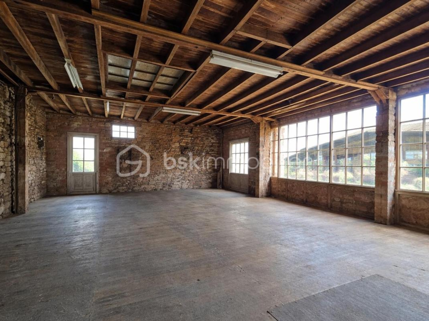 Immeuble à vendre - 5 pièces - 110m2 - Clussais-La-Pomme... (79190)