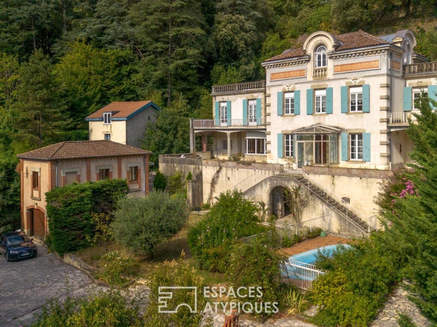 Maison à vendre - 11 pièces - 340m2 - Vals-Les-Bains (07600)