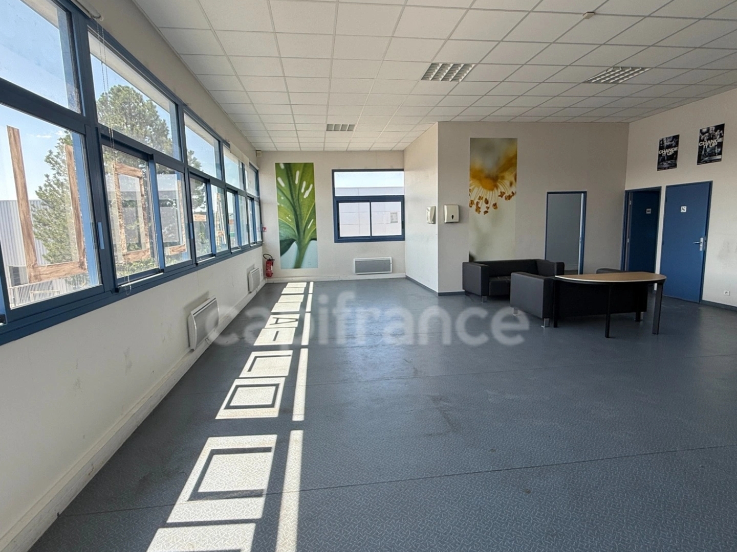 Magasin à vendre - 2 pièces - 310m2 - Orgeval (78630)