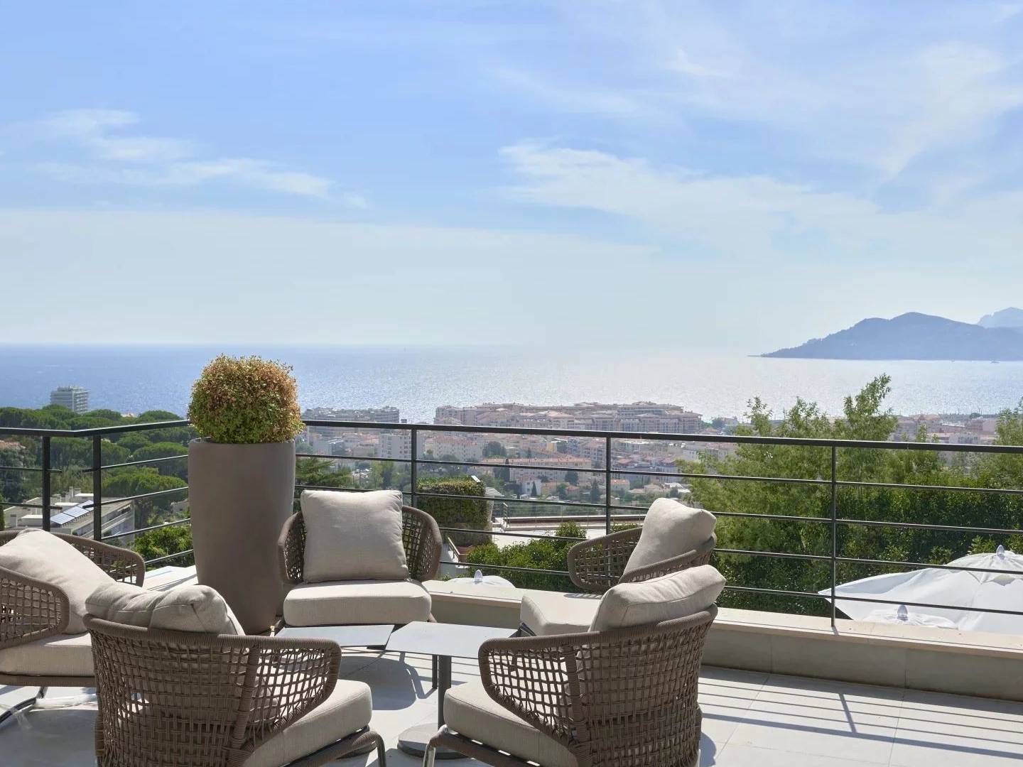 Maison à vendre - 7 pièces - 450m2 - Cannes (06400)