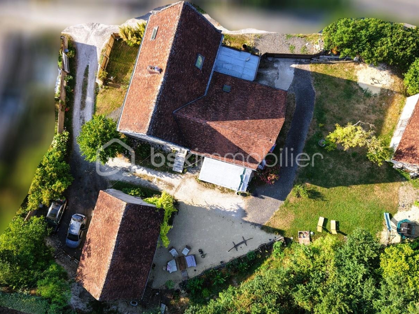 Maison 8 pièces 217 m²