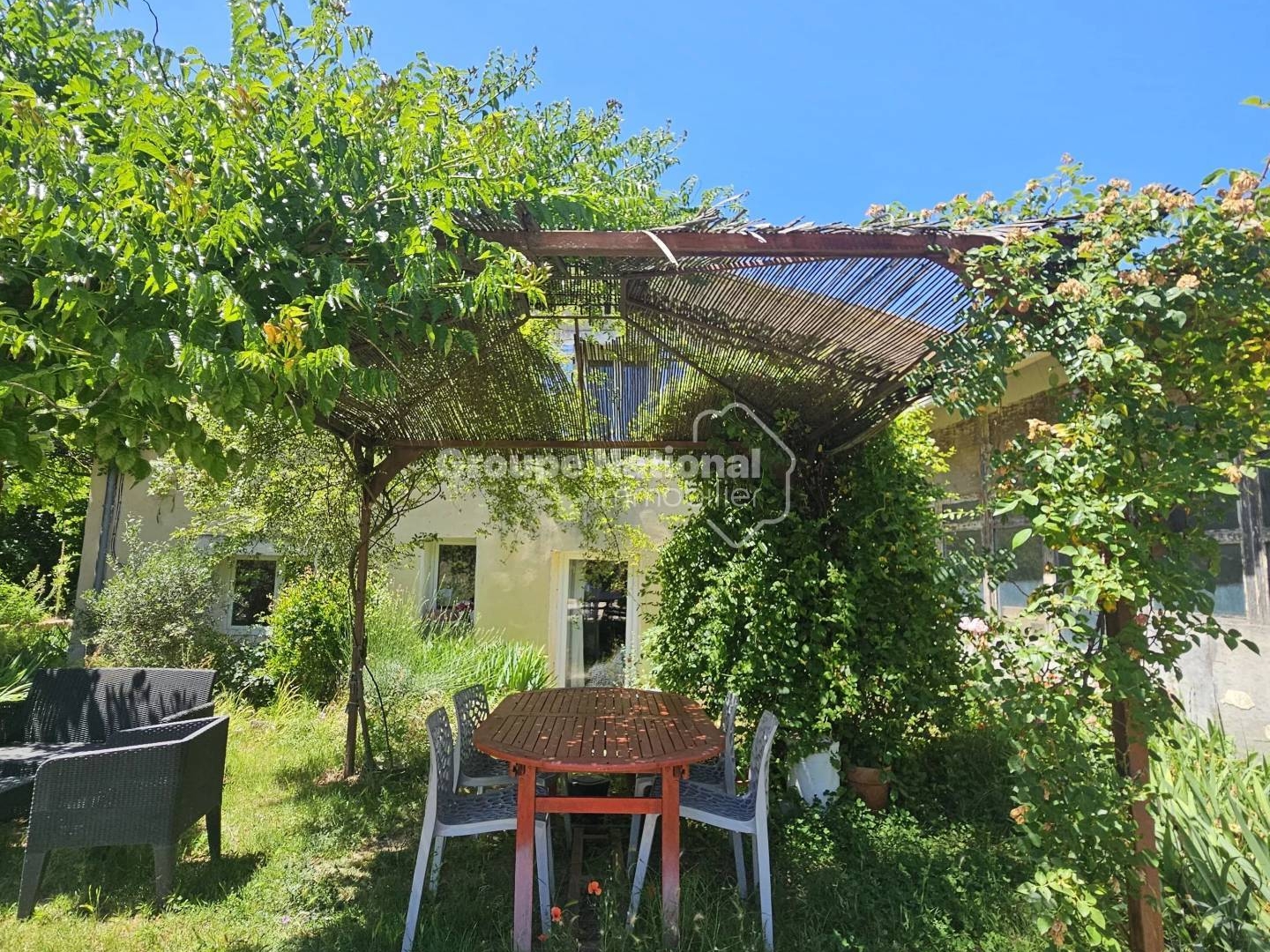 Maison à vendre - 10 pièces - 220m2 - Bédoin (84410)