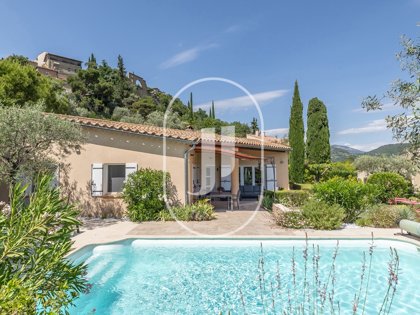 Villa à vendre avec vue exceptionnelle sur le Mont Ventoux.