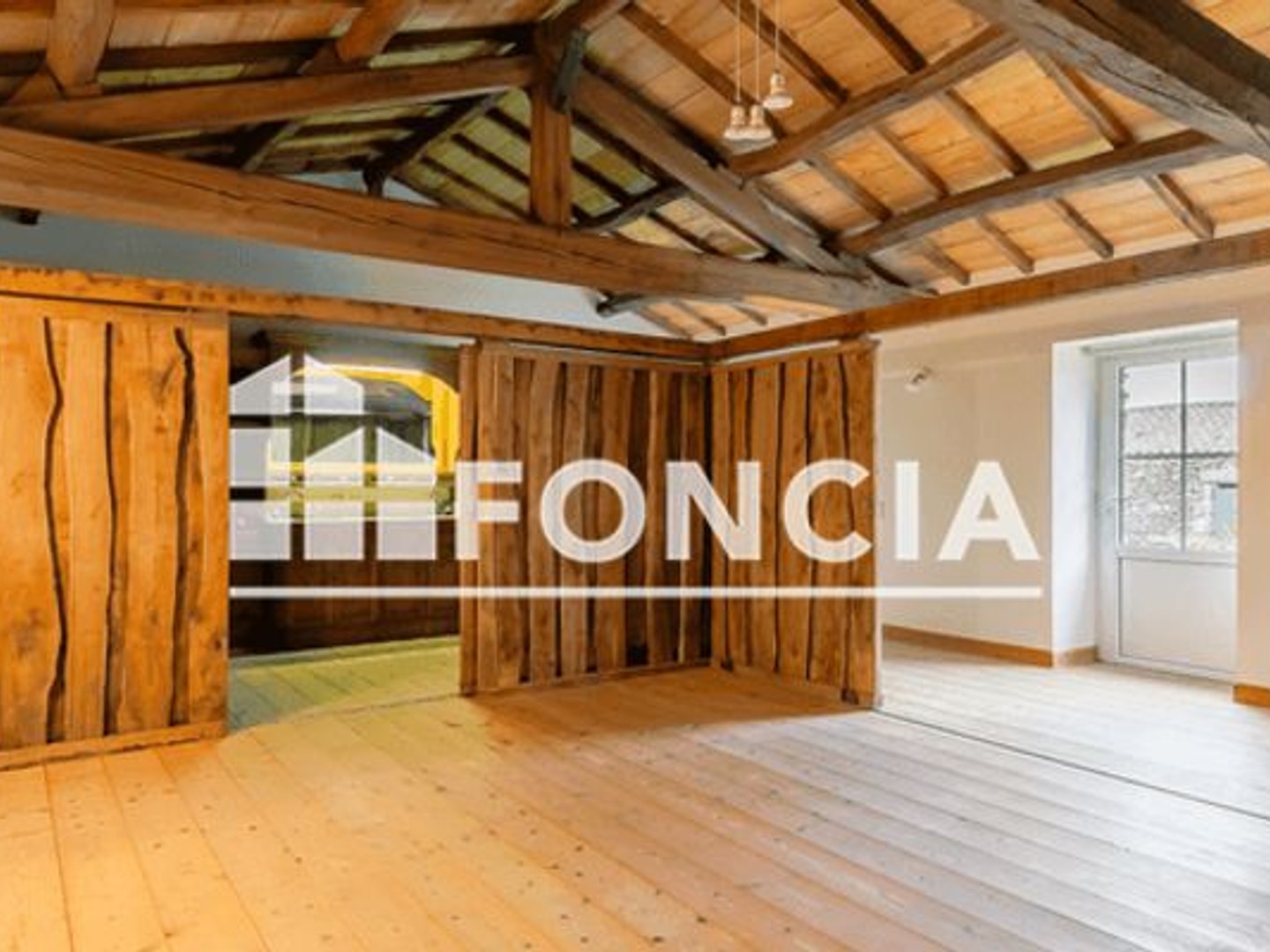 Maison 7 pièces 443 m²