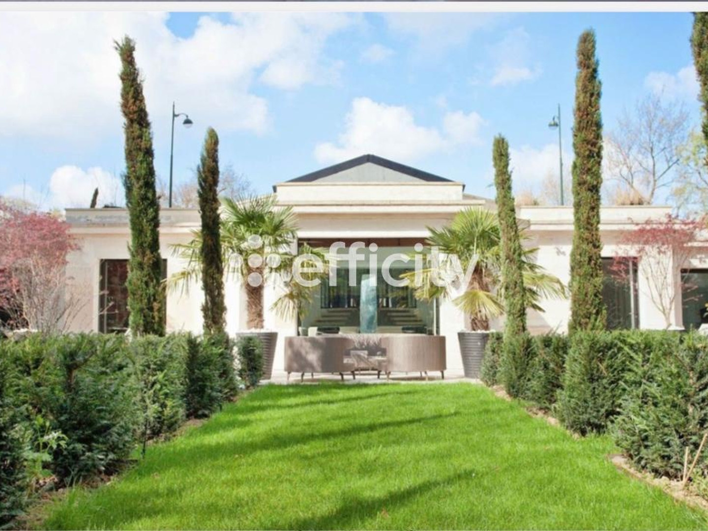 Appartement 7 pièces 424 m²