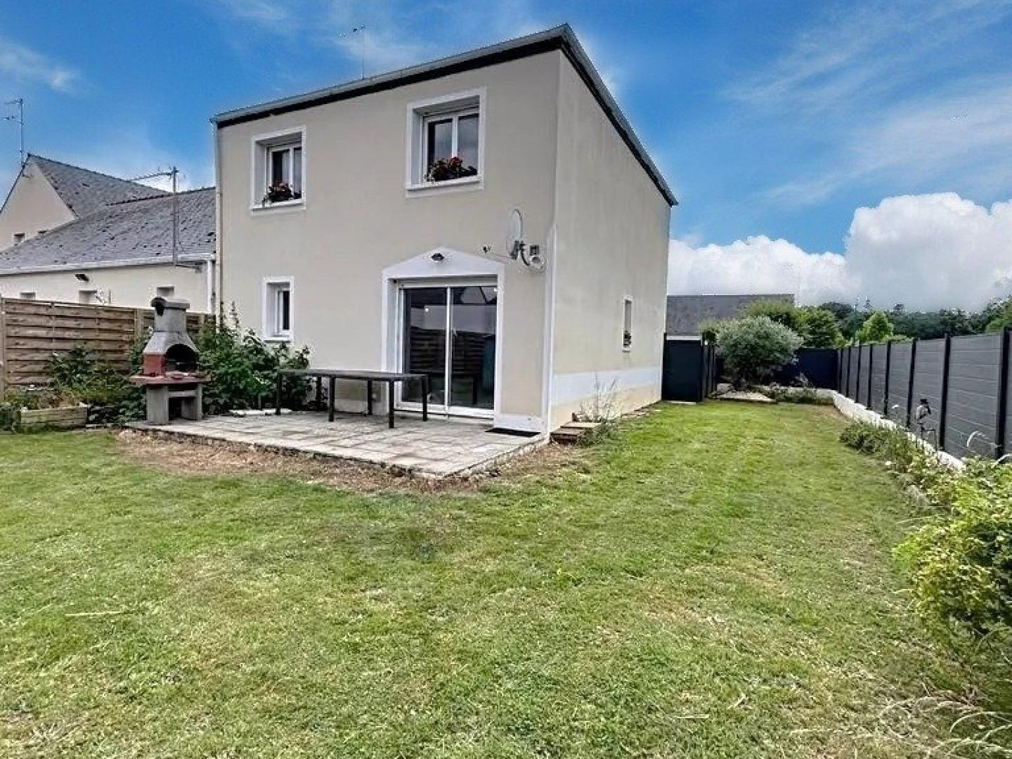 Maison familiale 3 chambres - Bourg de VAY
