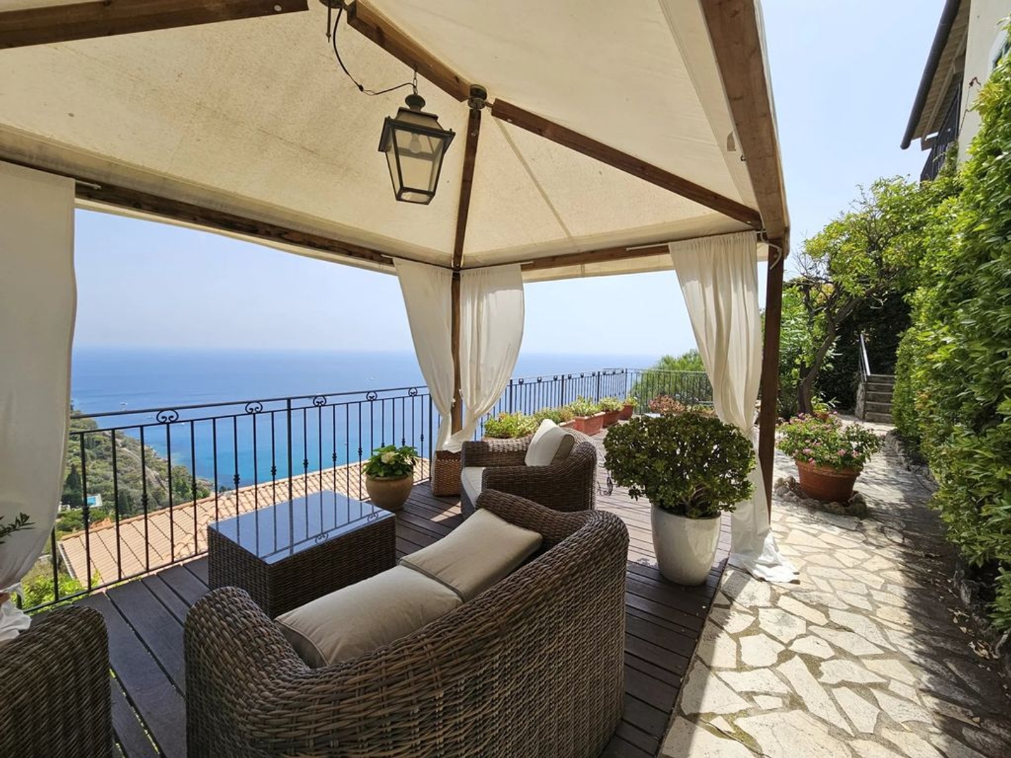 Villa 5 pièces 185 m²