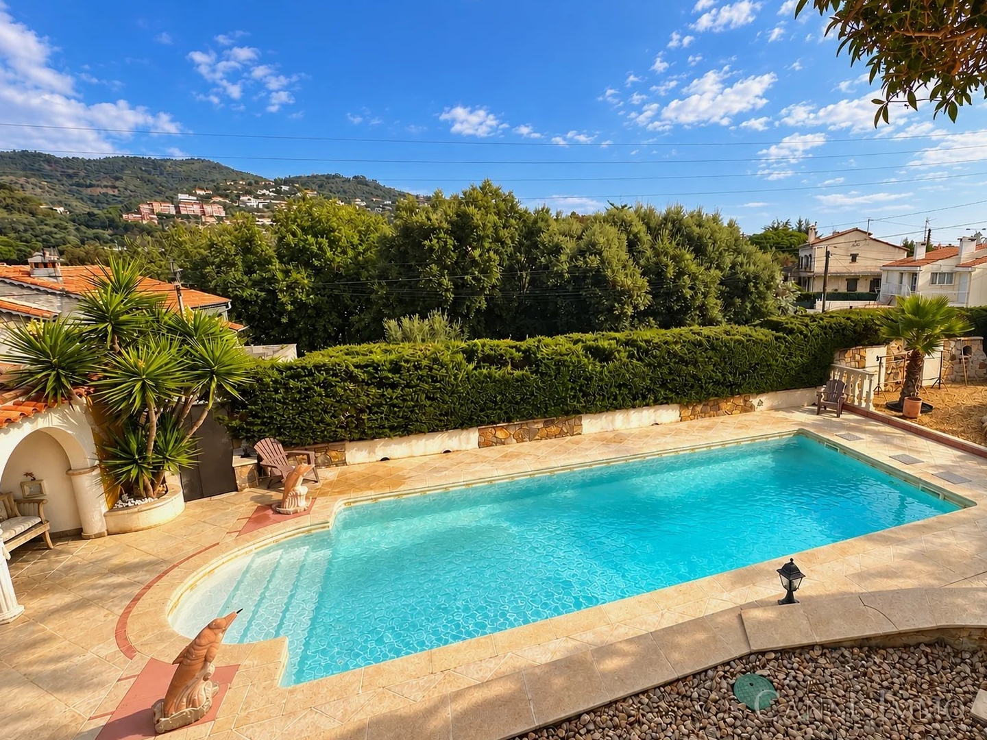Maison à vendre - 7 pièces - 233m2 - Mandelieu-La-Napoule (06210)