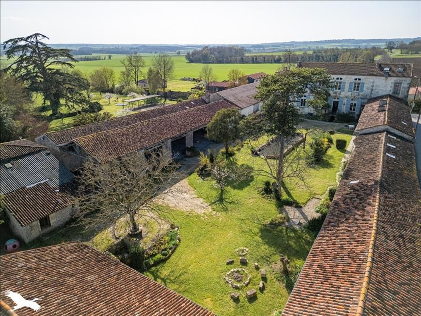 Maison 31 pièces 1075 m²