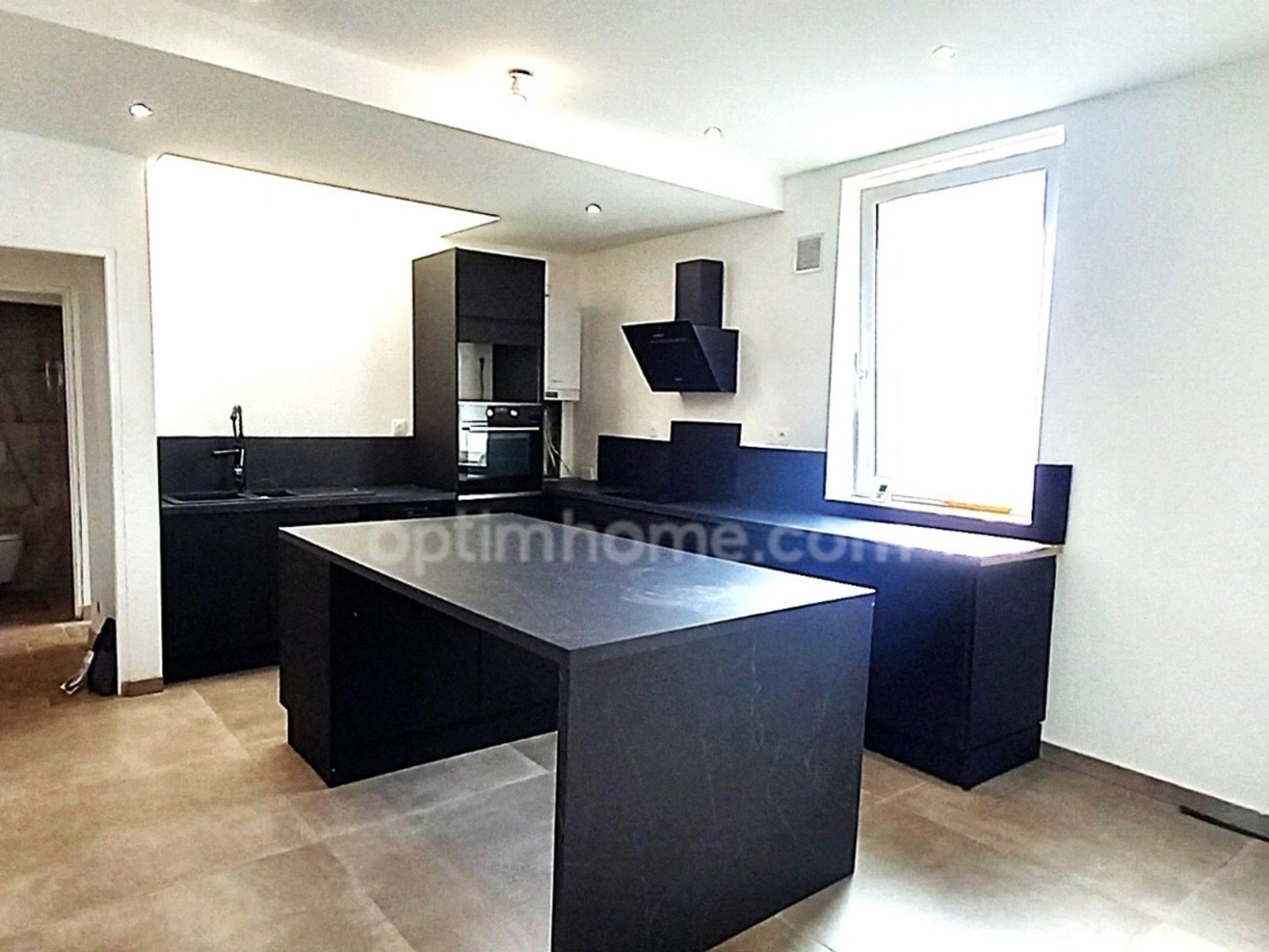 Maison rénovée de 110 m² - 3 chambres, garage et terrasse - Secteur agréable proche commodités